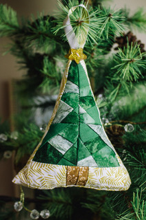 Paper Piecing Quilted Ornament - Tree Shape 