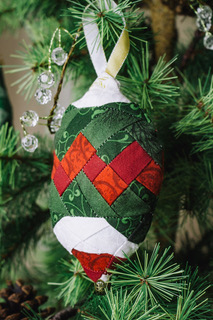 Paper Piecing Quilted Ornament
