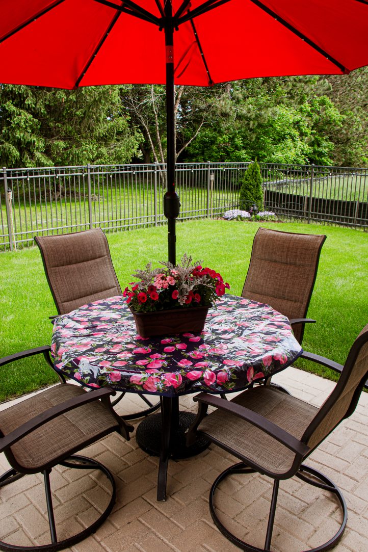 Pink Lemonade Outdoor Umbrella Tablecloth